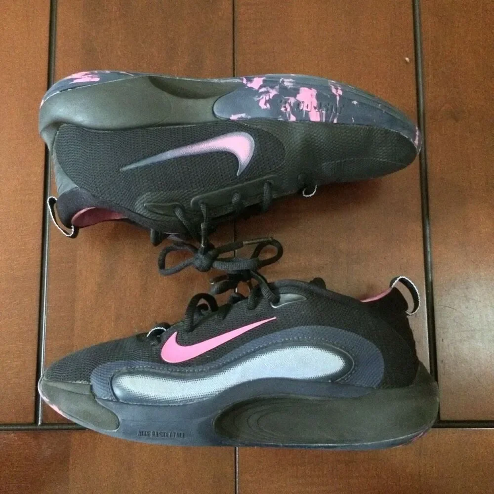 Nike kids isofly 5.5 big kid black and pink